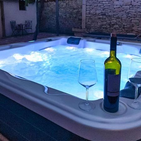 Studios Barre With Jacuzzi Rovinj Luaran gambar