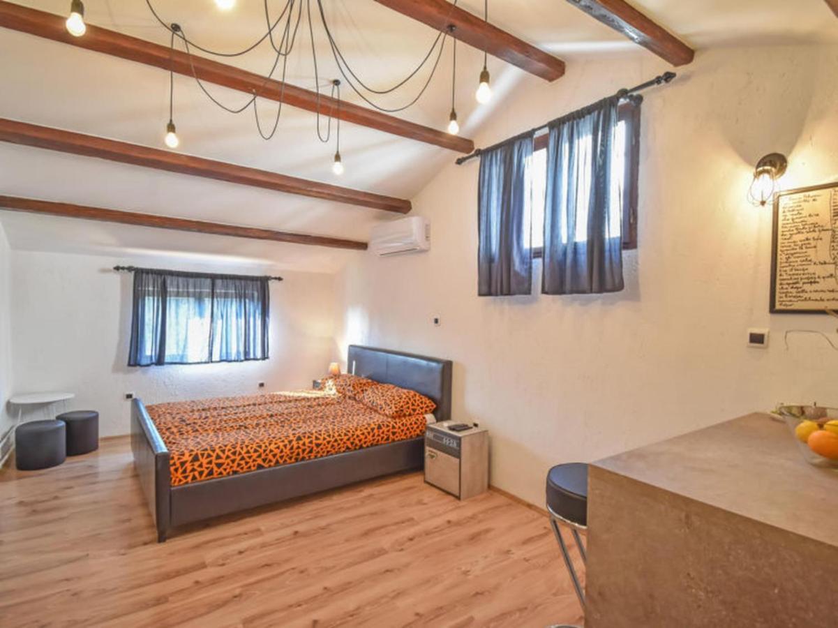 Studios Barre With Jacuzzi Rovinj Luaran gambar