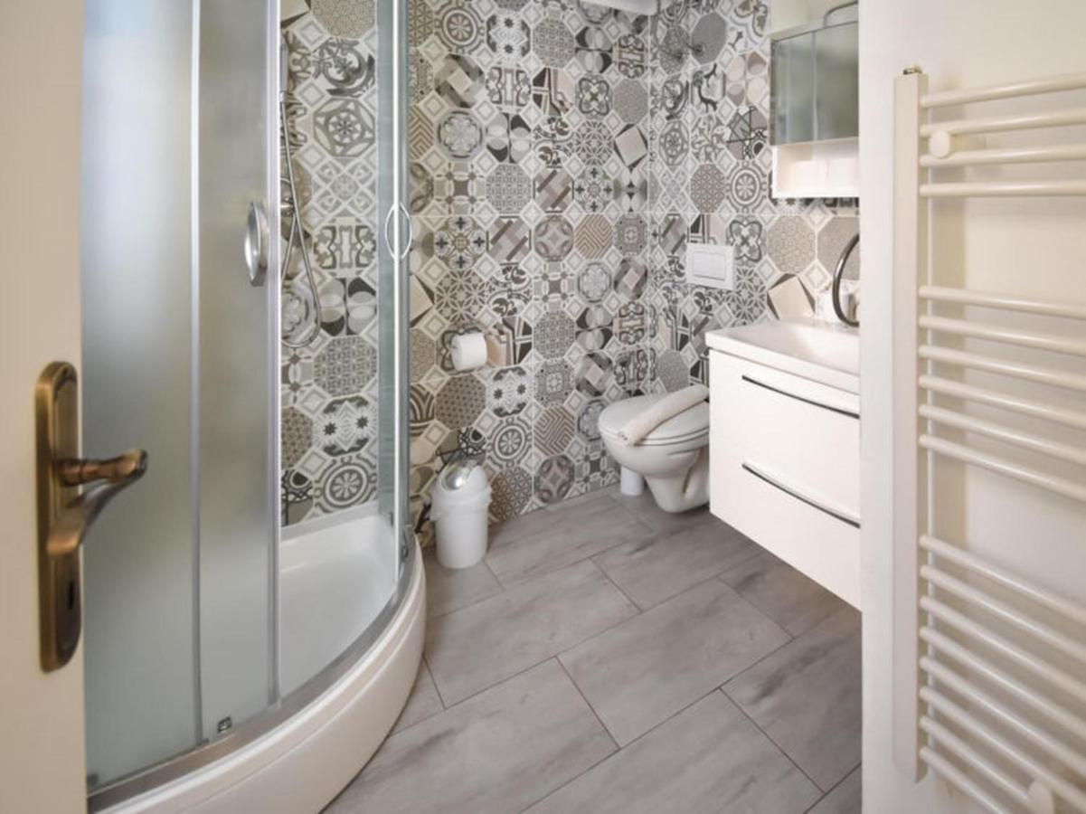 Studios Barre With Jacuzzi Rovinj Luaran gambar